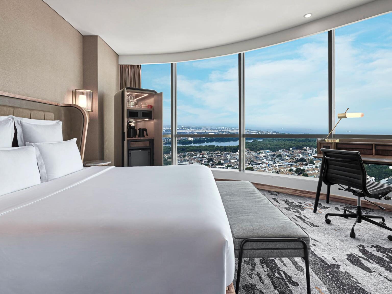 Swissôtel Jakarta PIK — guestroom